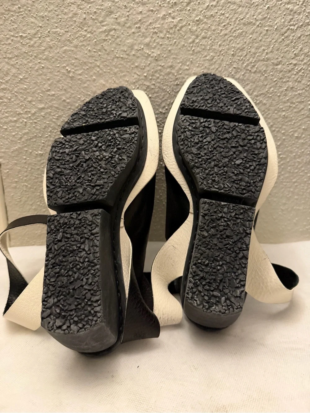 Tripp NYC Black and White Leather Ankle-Strap Sandals, pre-owned, SZ38